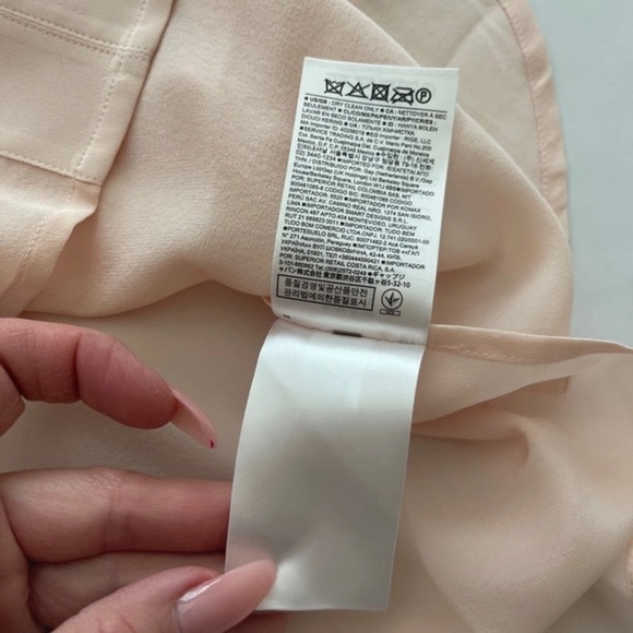 (NWT) Banana Republic Women’s Silk Pink Blouse, XS (Petite) - Picture 11 of 16